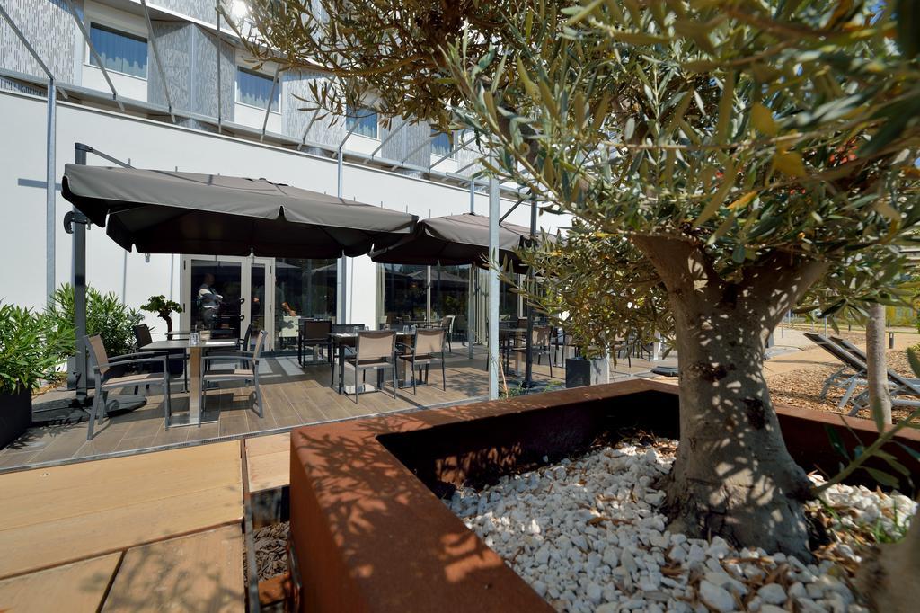 Ac Hotel By Marriott Marseille Prado Velodrome Экстерьер фото